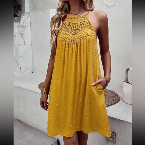Boho lace insert Swiss dot halter dress mustard yellow - Picture 5 of 12